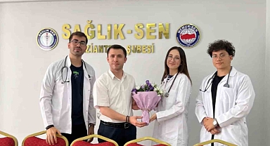 Tıp fakültesi öğrencilerinin ilk stetoskopu Sağlık Sen’den