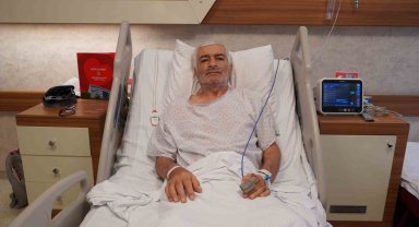 Akciğer kanseri Kazakistanlı hasta şifayı İzmir'de buldu